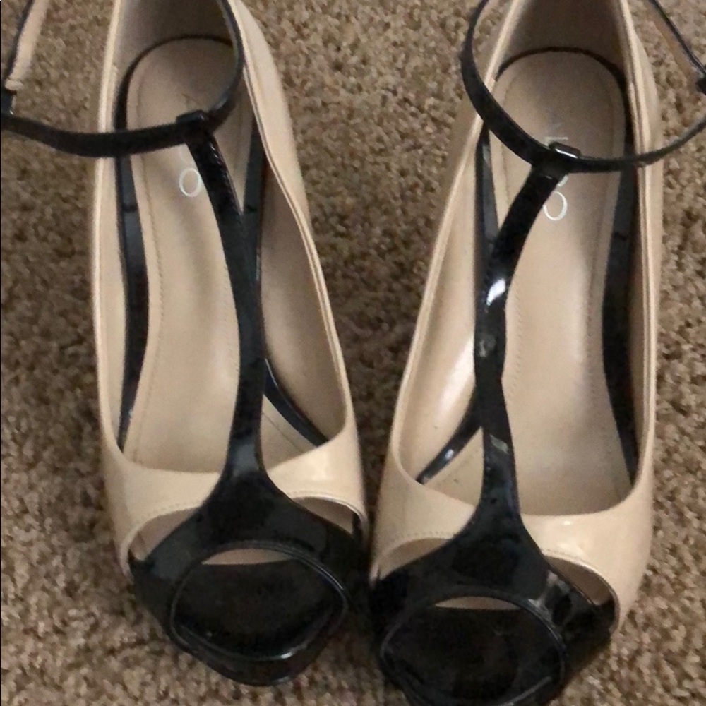 Used shoes... good condition... 3 time